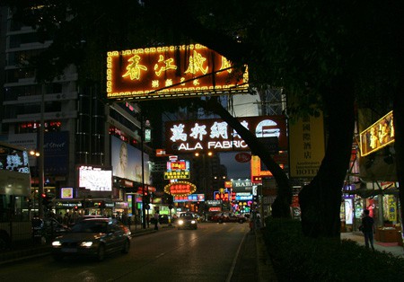 wenig_licht_03_hongkong_street